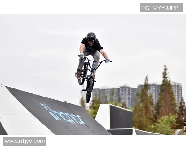 南京滑板队在极限运动会中的精彩表现与实力分析 南京滑板队在极限运动会中的精彩表现与实力分析